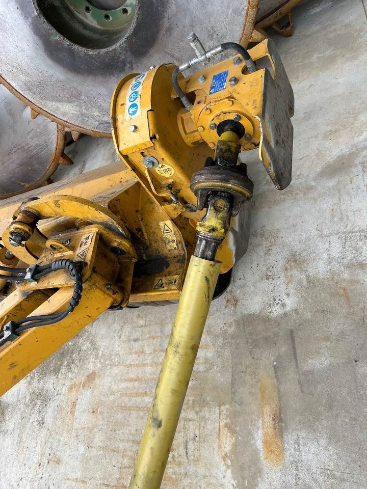 Alpego TL33 200 - Trincia a martelli: foto 2 Alpego TL33 200 - Trincia a martelli: foto 2