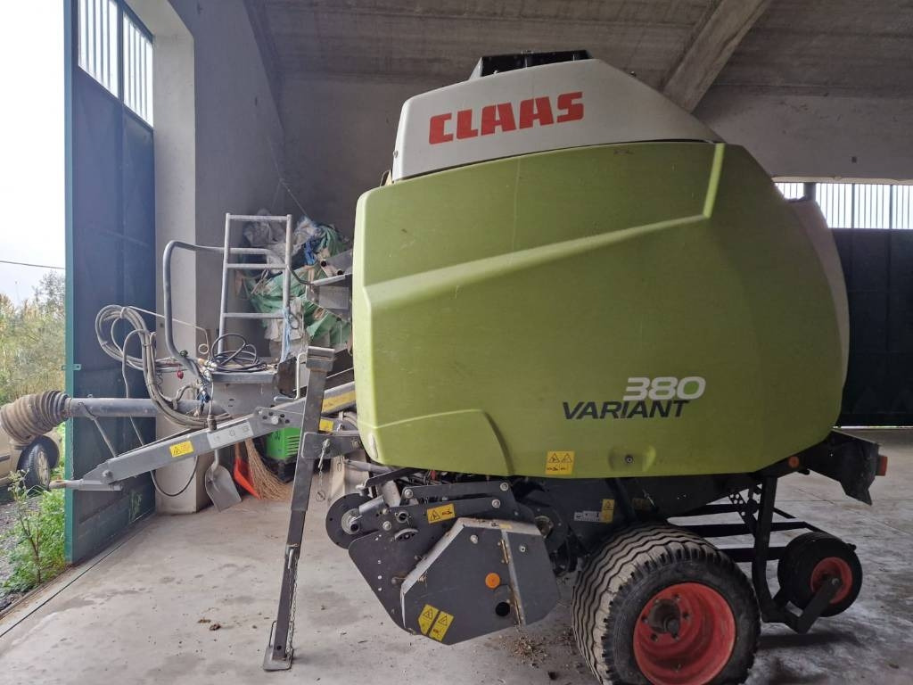 Claas VARIANT 380 PRO RF - Rotopressa: foto 1 Claas VARIANT 380 PRO RF - Rotopressa: foto 1