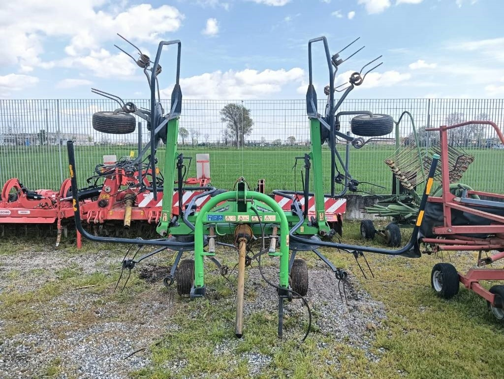 Deutz-fahr 5521 - Fasciatore: foto 1 Deutz-fahr 5521 - Fasciatore: foto 1