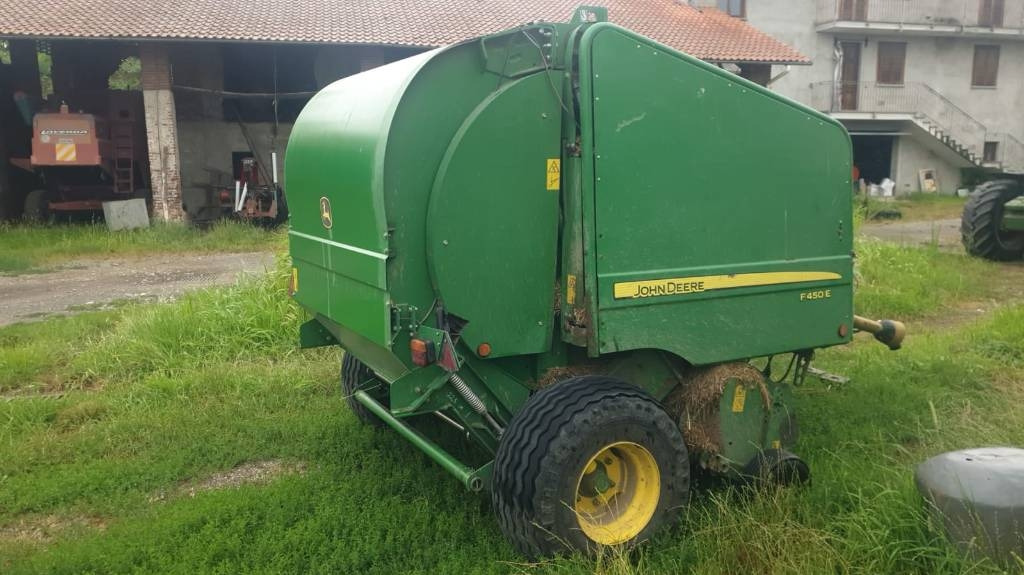 John Deere F 450 - Rotopressa: foto 1 John Deere F 450 - Rotopressa: foto 1