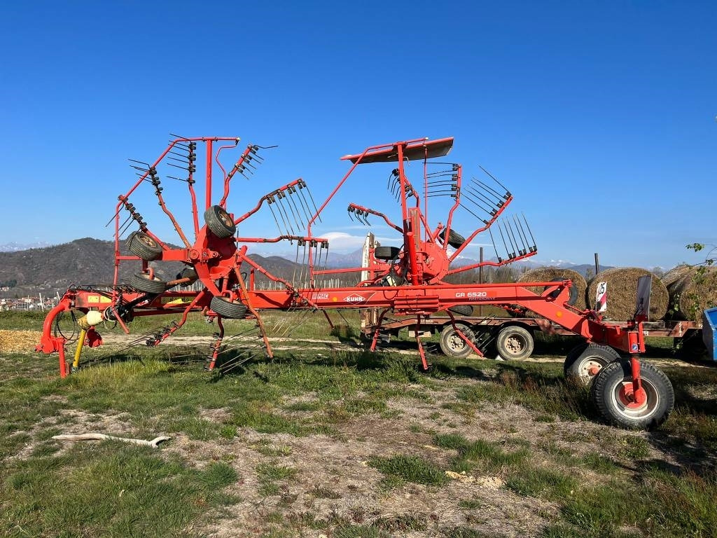 Kuhn 6520 - Fasciatore: foto 1 Kuhn 6520 - Fasciatore: foto 1