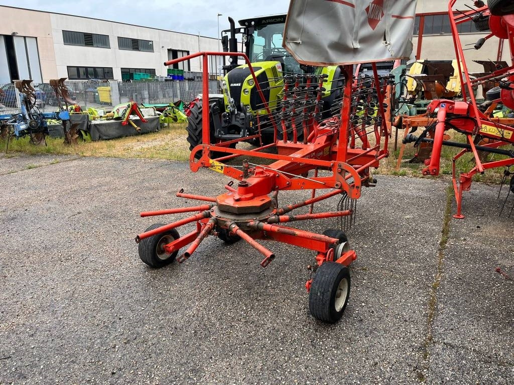 Kuhn GA 4121 G M - Voltafieno: foto 3 Kuhn GA 4121 G M - Voltafieno: foto 3