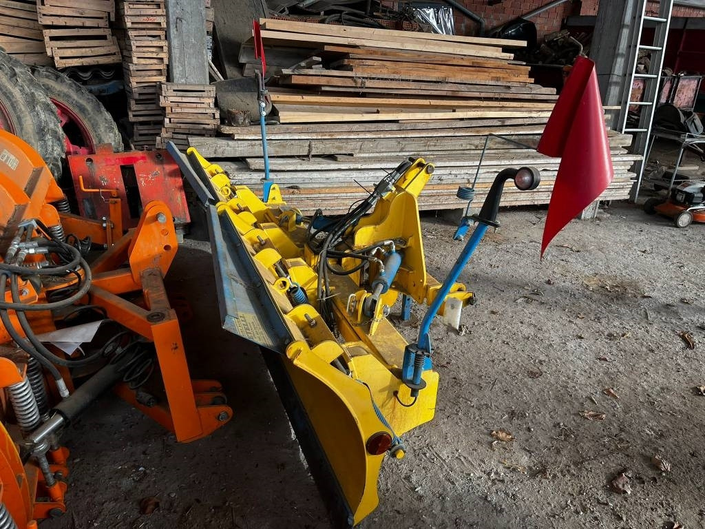 ORMU LAMA NEVE 2500 - Lama neve per Macchina agricola: foto 2 ORMU LAMA NEVE 2500 - Lama neve per Macchina agricola: foto 2