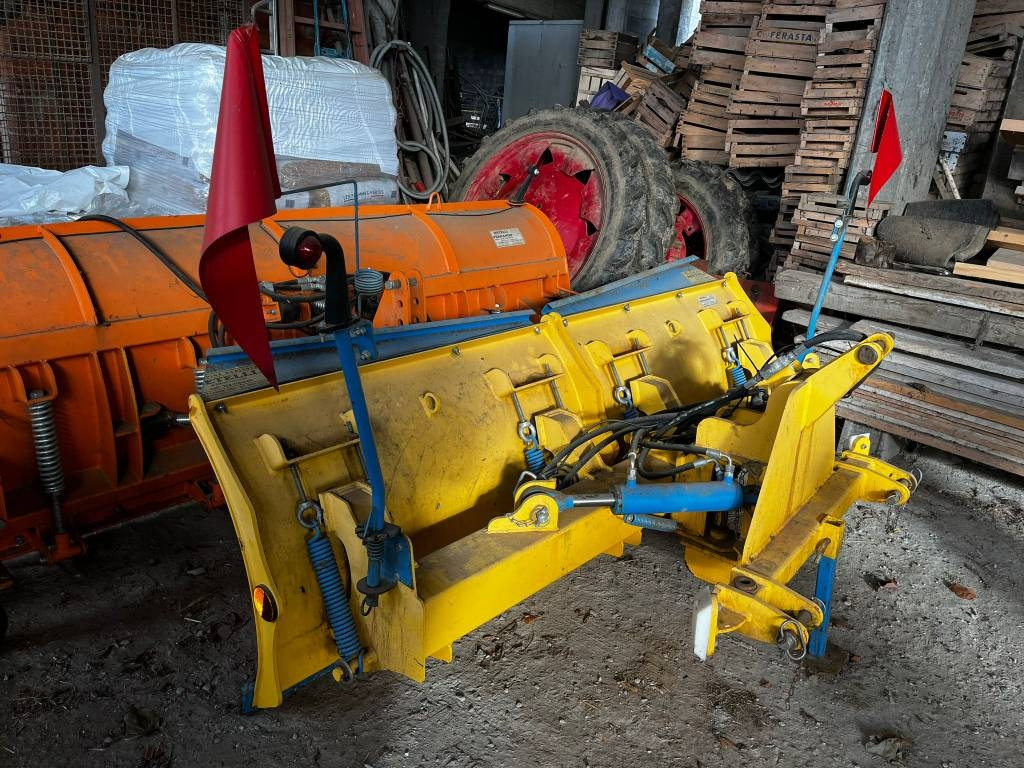 ORMU LAMA NEVE 2500 - Lama neve per Macchina agricola: foto 1 ORMU LAMA NEVE 2500 - Lama neve per Macchina agricola: foto 1