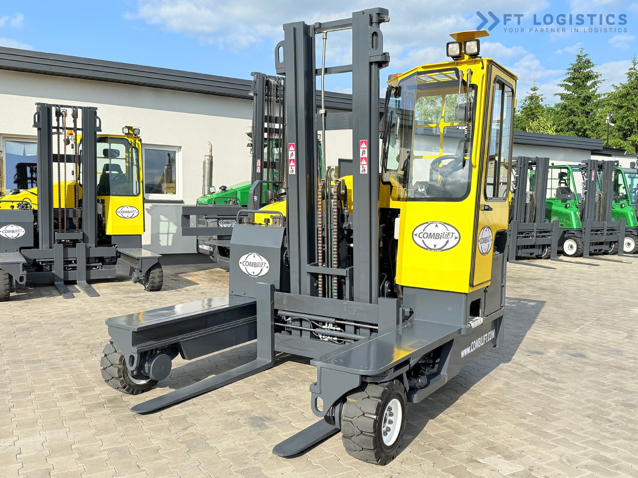 COMBILIFT C4000 / DIESEL / DUPLEX - 4100MM / FORK POSITIONER / ONLY 2951 MTH / LIKE NEW - Elevatore 4 vie: foto 2 COMBILIFT C4000 / DIESEL / DUPLEX - 4100MM / FORK POSITIONER / ONLY 2951 MTH / LIKE NEW - Elevatore 4 vie: foto 2