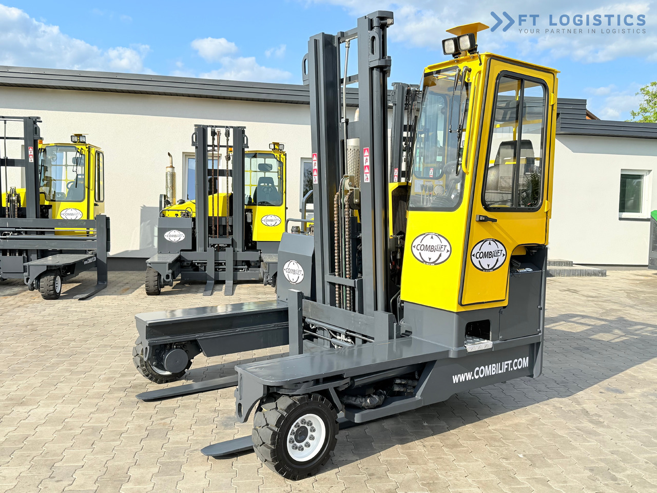 COMBILIFT C4000 / DIESEL / DUPLEX - 4100MM / FORK POSITIONER / ONLY 2951 MTH / LIKE NEW - Elevatore 4 vie: foto 1 COMBILIFT C4000 / DIESEL / DUPLEX - 4100MM / FORK POSITIONER / ONLY 2951 MTH / LIKE NEW - Elevatore 4 vie: foto 1