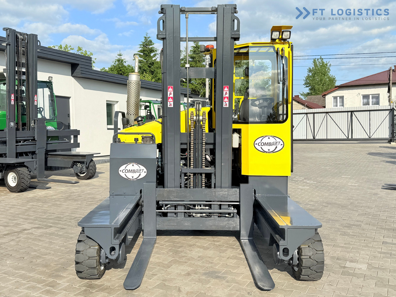 COMBILIFT C4000 / DIESEL / DUPLEX - 4100MM / FORK POSITIONER / ONLY 2951 MTH / LIKE NEW - Elevatore 4 vie: foto 4 COMBILIFT C4000 / DIESEL / DUPLEX - 4100MM / FORK POSITIONER / ONLY 2951 MTH / LIKE NEW - Elevatore 4 vie: foto 4