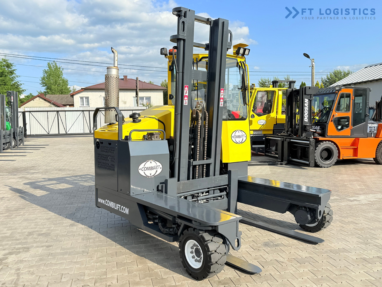 COMBILIFT C4000 / DIESEL / DUPLEX - 4100MM / FORK POSITIONER / ONLY 2951 MTH / LIKE NEW - Elevatore 4 vie: foto 5 COMBILIFT C4000 / DIESEL / DUPLEX - 4100MM / FORK POSITIONER / ONLY 2951 MTH / LIKE NEW - Elevatore 4 vie: foto 5