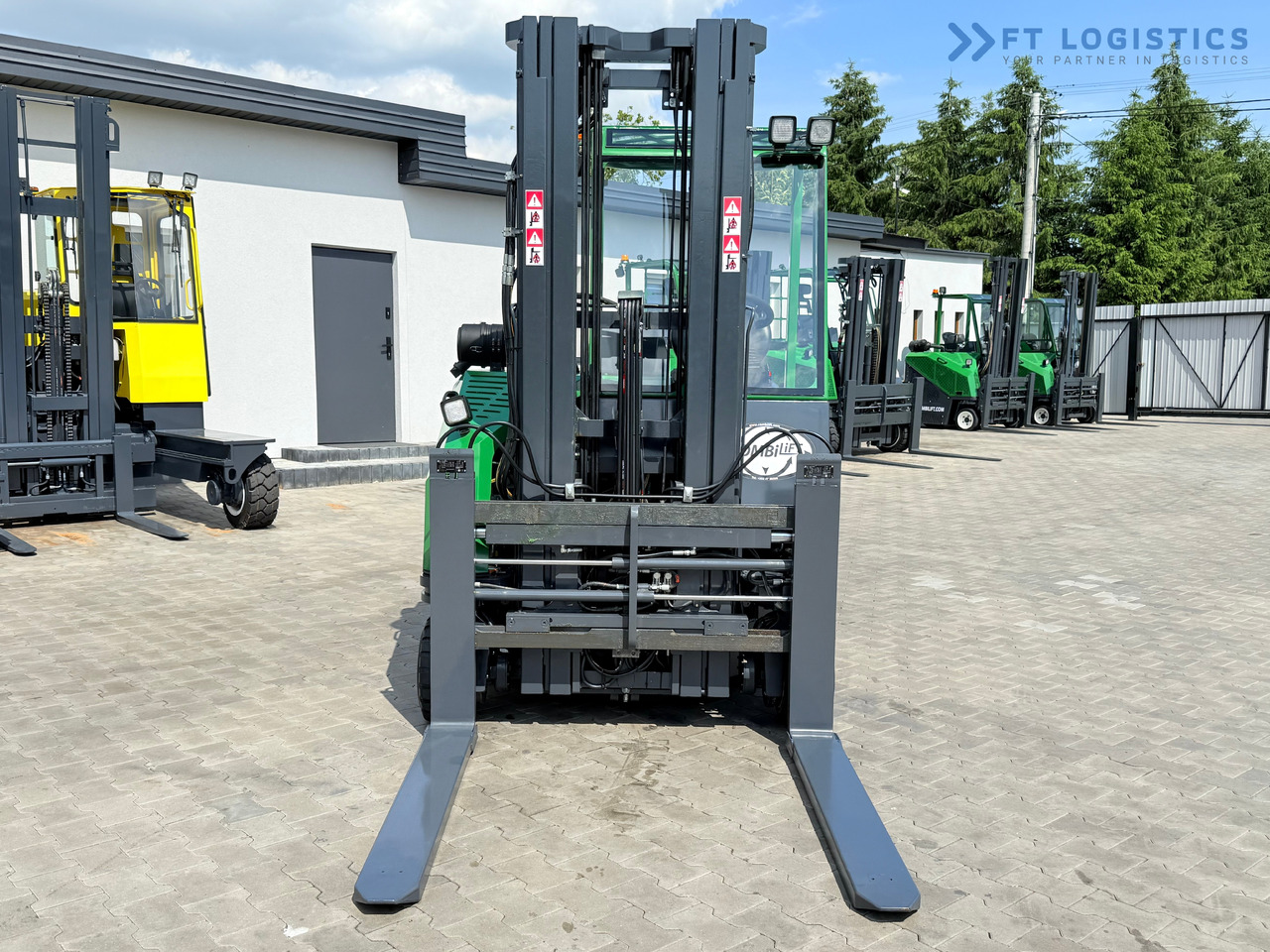COMBILIFT CB2500 / DIESEL / EXTENDABLE FORKS / TRIPLEX / 5500MM / FREE LIFT / SIDE SHIFT / FORK POSITIONER / LIKE NEW - Elevatore 4 vie: foto 4 COMBILIFT CB2500 / DIESEL / EXTENDABLE FORKS / TRIPLEX / 5500MM / FREE LIFT / SIDE SHIFT / FORK POSITIONER / LIKE NEW - Elevatore 4 vie: foto 4