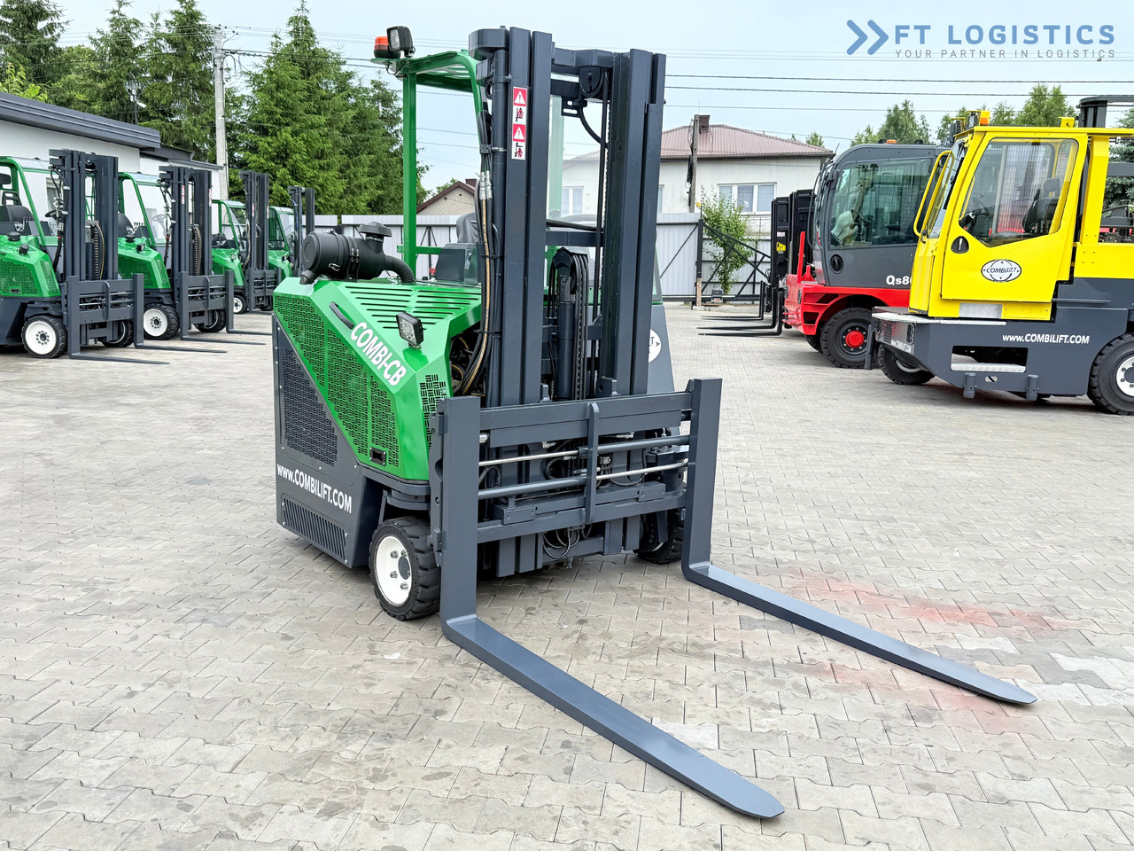 COMBILIFT CB3000 / DIESEL / TRIPLEX 4900MM / FREE LIFT / SIDESHIFT / FORK POSITIONER / 1500MM FORKS / LIKE NEW - Elevatore 4 vie: foto 5 COMBILIFT CB3000 / DIESEL / TRIPLEX 4900MM / FREE LIFT / SIDESHIFT / FORK POSITIONER / 1500MM FORKS / LIKE NEW - Elevatore 4 vie: foto 5