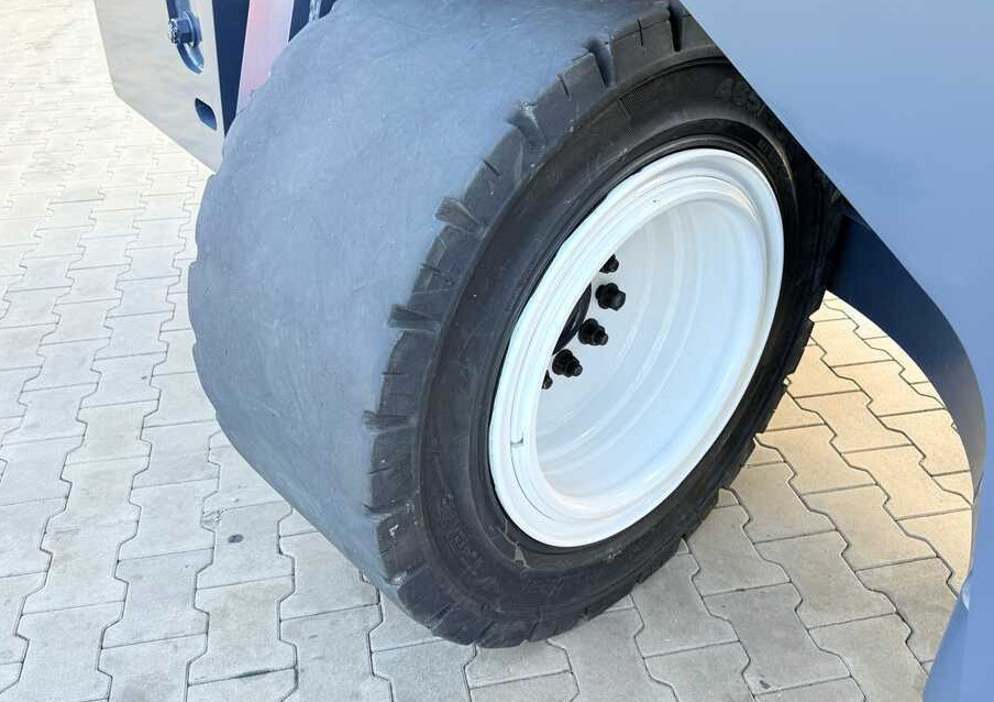 Combilift C14000 / DUPLEX - 3600 / GAS / FREE-LIFT - Elevatore 4 vie: foto 5 Combilift C14000 / DUPLEX - 3600 / GAS / FREE-LIFT - Elevatore 4 vie: foto 5