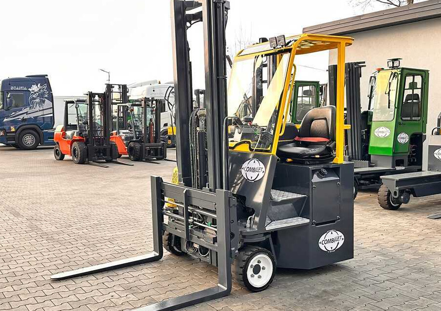 Combilift C2500CB / DUPLEX / 4100MM / DIESEL / FREE LIFT / FORK POSITIONER / SIDE SHIFT / LIKE NEW - Elevatore 4 vie: foto 2 Combilift C2500CB / DUPLEX / 4100MM / DIESEL / FREE LIFT / FORK POSITIONER / SIDE SHIFT / LIKE NEW - Elevatore 4 vie: foto 2