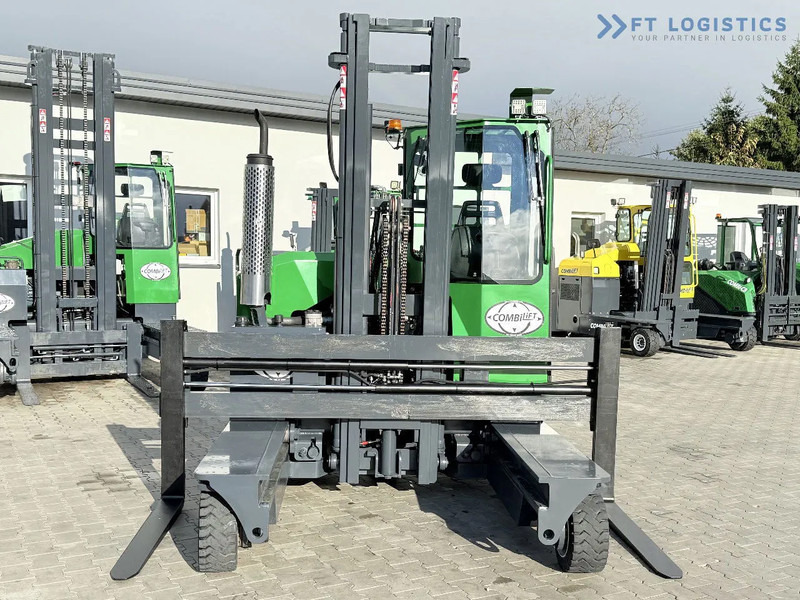 Combilift C3000 / DIESEL / DUPLEX 4200MM / FREE LIFT / WIDE FORK POSITIONER / FULL CABIN / EXCELLENT CONDITION / Wide range of four-way an - Elevatore 4 vie: foto 4 Combilift C3000 / DIESEL / DUPLEX 4200MM / FREE LIFT / WIDE FORK POSITIONER / FULL CABIN / EXCELLENT CONDITION / Wide range of four-way an - Elevatore 4 vie: foto 4