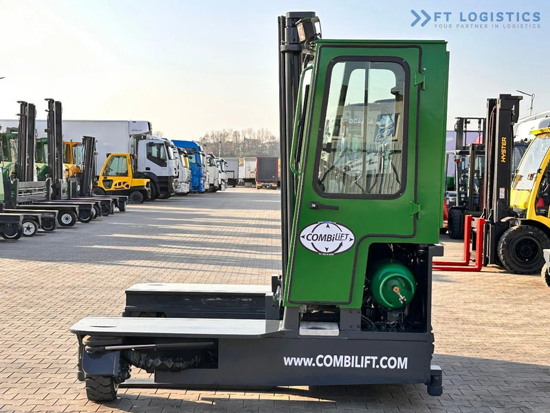 Combilift C3000 / DUPLEX / 4100MM / LPG / FREE LIFT / Like New C3000 / DUPLEX / 4100MM / LPG / FREE LIFT / Like New - Elevatore 4 vie: foto 2 Combilift C3000 / DUPLEX / 4100MM / LPG / FREE LIFT / Like New C3000 / DUPLEX / 4100MM / LPG / FREE LIFT / Like New - Elevatore 4 vie: foto 2