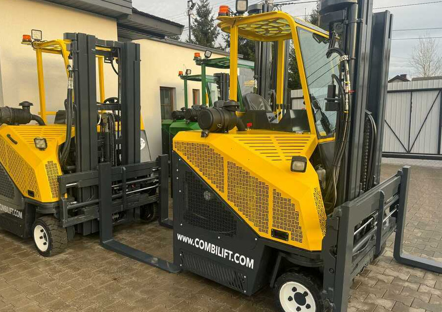 Combilift C3000CB -DIESEL- Only 6117 hours - Elevatore 4 vie: foto 3 Combilift C3000CB -DIESEL- Only 6117 hours - Elevatore 4 vie: foto 3