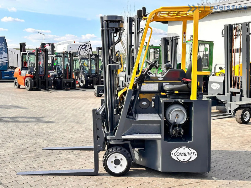 Combilift C3000CB / LPG / TRIPLEX / 4900MM / FREE LIFT / POSITIONER / LIKE NEW C3000CB / LPG / TRIPLEX / 4900MM / FREE LIFT / POSITIONER / - Elevatore 4 vie: foto 5 Combilift C3000CB / LPG / TRIPLEX / 4900MM / FREE LIFT / POSITIONER / LIKE NEW C3000CB / LPG / TRIPLEX / 4900MM / FREE LIFT / POSITIONER / - Elevatore 4 vie: foto 5