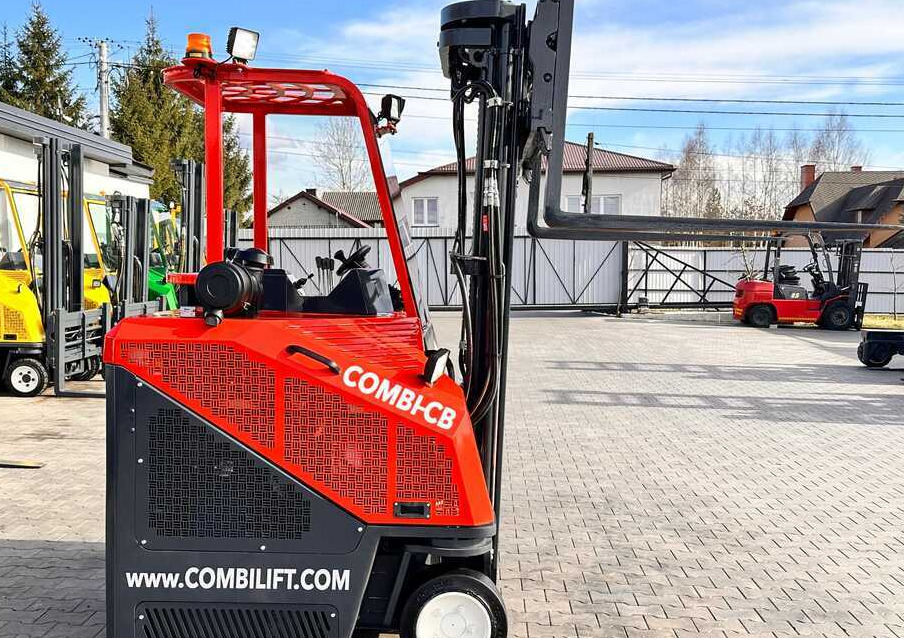 Elevatore 4 vie Combilift C3000CB / LPG / TRIPLEX / 5500MM / FREE LIFT / SIDE SHIFT + FORK POSITIONER / LIKE NEW: foto 7