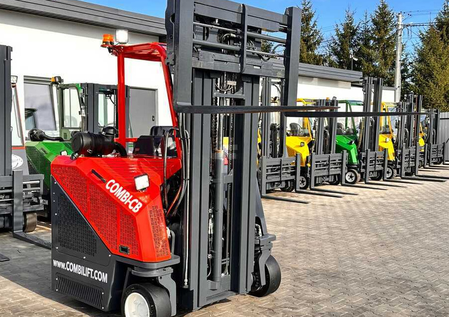 Combilift C3000CB / LPG / TRIPLEX / 5500MM / FREE LIFT / SIDE SHIFT + FORK POSITIONER / LIKE NEW - Elevatore 4 vie: foto 3 Combilift C3000CB / LPG / TRIPLEX / 5500MM / FREE LIFT / SIDE SHIFT + FORK POSITIONER / LIKE NEW - Elevatore 4 vie: foto 3