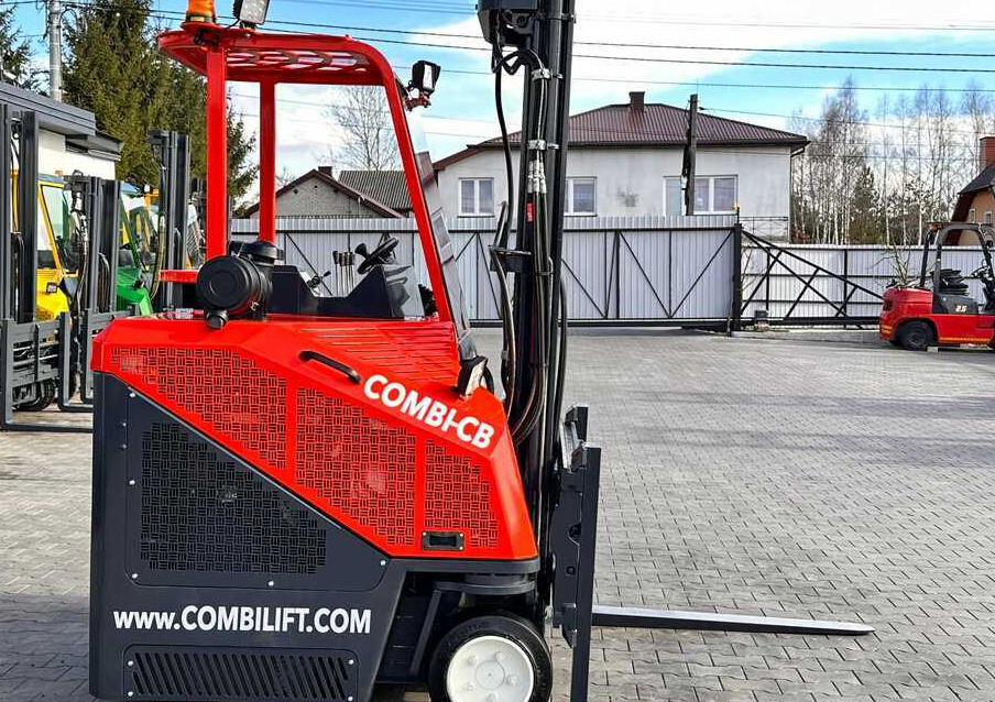 Elevatore 4 vie Combilift C3000CB / LPG / TRIPLEX / 5500MM / FREE LIFT / SIDE SHIFT + FORK POSITIONER / LIKE NEW: foto 31