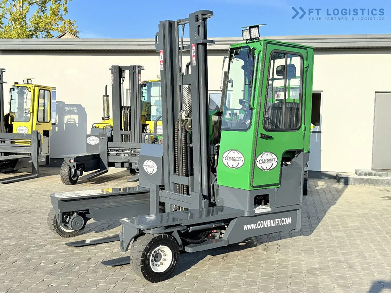 Combilift C4000 / DIESEL / DUPLEX 4100MM / FREE LIFT / SIDE SHIFT / FULL CABIN / EXCELLENT CONDITION / Wide range of four-way and side loa - Elevatore 4 vie: foto 1 Combilift C4000 / DIESEL / DUPLEX 4100MM / FREE LIFT / SIDE SHIFT / FULL CABIN / EXCELLENT CONDITION / Wide range of four-way and side loa - Elevatore 4 vie: foto 1