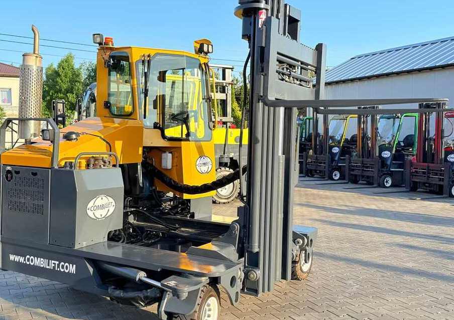 Elevatore 4 vie Combilift C4000 / GAS / TRIPLEX – 5600MM / FREE LIFT / FORK SIDESHIFT / LIKE NEW: foto 20