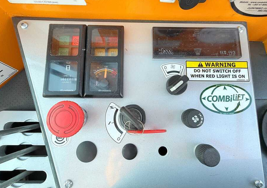 Elevatore 4 vie Combilift C4000 / GAS / TRIPLEX – 5600MM / FREE LIFT / FORK SIDESHIFT / LIKE NEW: foto 28
