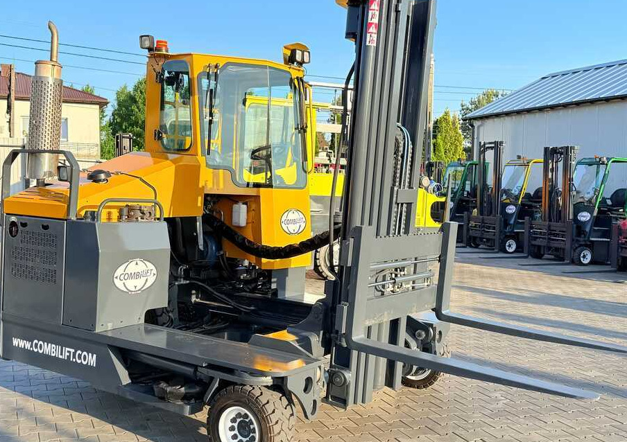 Elevatore 4 vie Combilift C4000 / GAS / TRIPLEX – 5600MM / FREE LIFT / FORK SIDESHIFT / LIKE NEW: foto 15