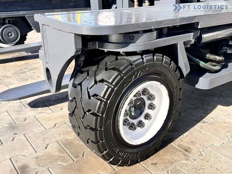 Combilift C4000 / LPG / DUPLEX / 4500MM / FREE LIFT / LIKE NEW C4000 / LPG / DUPLEX / 4500MM / FREE LIFT / LIKE NEW - Elevatore 4 vie: foto 4 Combilift C4000 / LPG / DUPLEX / 4500MM / FREE LIFT / LIKE NEW C4000 / LPG / DUPLEX / 4500MM / FREE LIFT / LIKE NEW - Elevatore 4 vie: foto 4