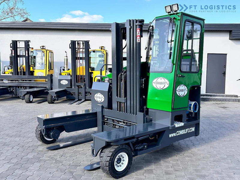 Combilift C4000 / TRIPLEX / 4900MM / LPG / FREE LIFT / FORK SHIFT / LIKE NEW C4000 / TRIPLEX / 4900MM / LPG / FREE LIFT / FORK SHIFT / LIK - Elevatore 4 vie: foto 3 Combilift C4000 / TRIPLEX / 4900MM / LPG / FREE LIFT / FORK SHIFT / LIKE NEW C4000 / TRIPLEX / 4900MM / LPG / FREE LIFT / FORK SHIFT / LIK - Elevatore 4 vie: foto 3