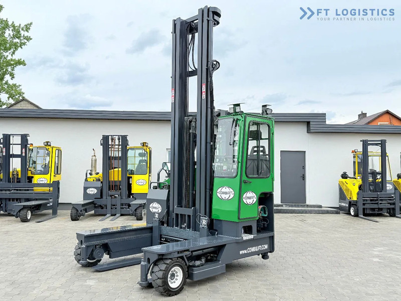 Combilift C4000 / TRIPLEX / 9300MM / FREE LIFT / POSITIONER / GAS / CABIN C4000 / TRIPLEX / 9300MM / FREE LIFT / POSITIONER / GAS / CABIN - Elevatore 4 vie: foto 2 Combilift C4000 / TRIPLEX / 9300MM / FREE LIFT / POSITIONER / GAS / CABIN C4000 / TRIPLEX / 9300MM / FREE LIFT / POSITIONER / GAS / CABIN - Elevatore 4 vie: foto 2