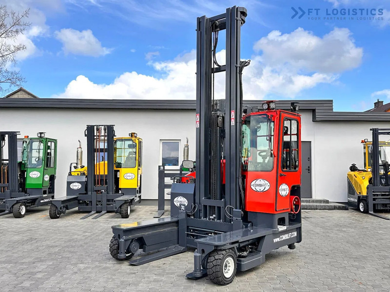 Combilift C4000 / TRIPLEX / 9300MM / FREE LIFT / POSITIONER / LPG / CABIN C4000 / TRIPLEX / 9300MM / FREE LIFT / POSITIONER / LPG / CABIN - Elevatore 4 vie: foto 5 Combilift C4000 / TRIPLEX / 9300MM / FREE LIFT / POSITIONER / LPG / CABIN C4000 / TRIPLEX / 9300MM / FREE LIFT / POSITIONER / LPG / CABIN - Elevatore 4 vie: foto 5
