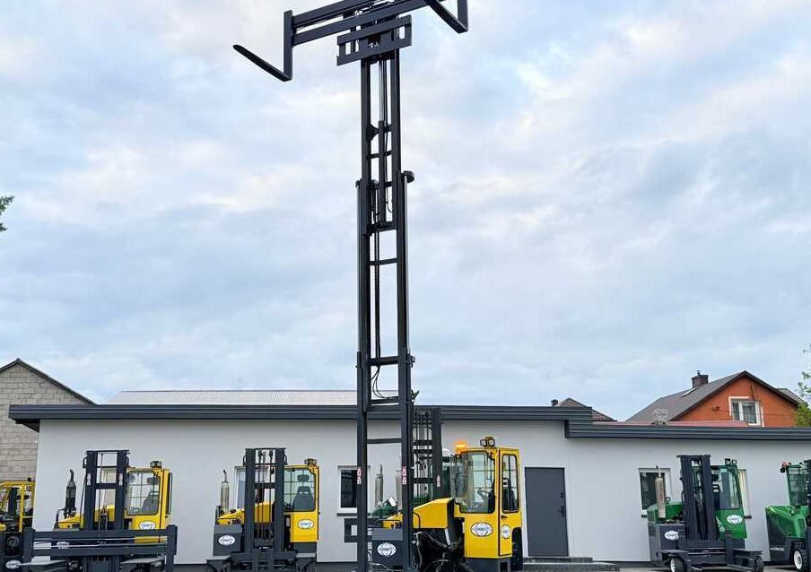 Elevatore 4 vie Combilift C5000 / TRIPLEX 7500MM / WIDE FORK POSITIONER / FREE LIFT / NEW TYRES / HEATED CABIN: foto 39