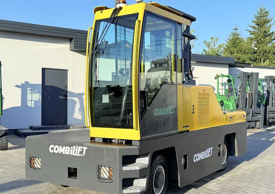 Combilift C5000FSL / DIESEL / DUPLEX - 4000MM / FREE-LIFT / CABIN / A wide range of four-way and side loaders, tailored to diverse needs and applications. - Carrello elevatore laterale: foto 3 Combilift C5000FSL / DIESEL / DUPLEX - 4000MM / FREE-LIFT / CABIN / A wide range of four-way and side loaders, tailored to diverse needs and applications. - Carrello elevatore laterale: foto 3