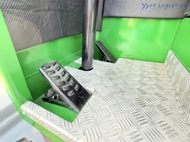 Elevatore 4 vie Combilift C5000XL / DIESEL / DUPLEX - 4000MM / WIDE FORK POSITIONER 3350MM / FULL HEATED CABIN / ONLY 6453H / CONDITION - LIKE NEW! C5000X: foto 17 Elevatore 4 vie Combilift C5000XL / DIESEL / DUPLEX - 4000MM / WIDE FORK POSITIONER 3350MM / FULL HEATED CABIN / ONLY 6453H / CONDITION - LIKE NEW! C5000X: foto 17