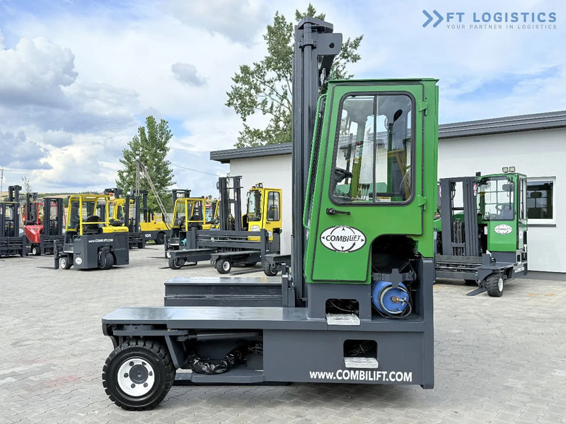 Combilift C8000 / GAS / DUPLEX – 4700MM / FORK POSITIONER / FREE LIFT / FULL HEATED CABIN / ONLY 5141 HOURS / CONDITION – LIKE NEW! C8000 - Elevatore 4 vie: foto 2 Combilift C8000 / GAS / DUPLEX – 4700MM / FORK POSITIONER / FREE LIFT / FULL HEATED CABIN / ONLY 5141 HOURS / CONDITION – LIKE NEW! C8000 - Elevatore 4 vie: foto 2