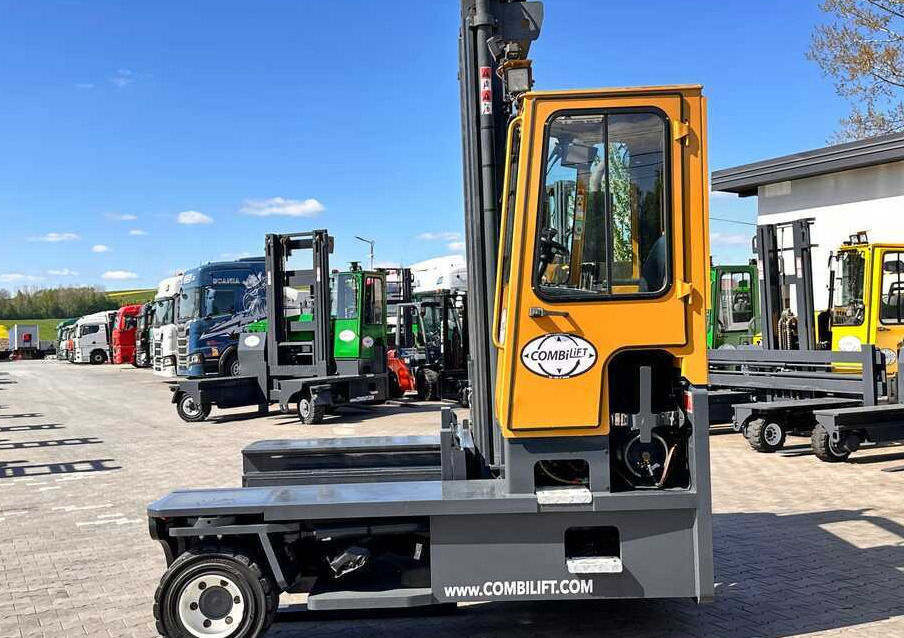 Combilift C9000 / GAS / DUPLEX / 4700MM / FREE LIFT / POSITIONER / FORK SIDE SHIFT / EXCELLENT CONDITION - Elevatore 4 vie: foto 2 Combilift C9000 / GAS / DUPLEX / 4700MM / FREE LIFT / POSITIONER / FORK SIDE SHIFT / EXCELLENT CONDITION - Elevatore 4 vie: foto 2