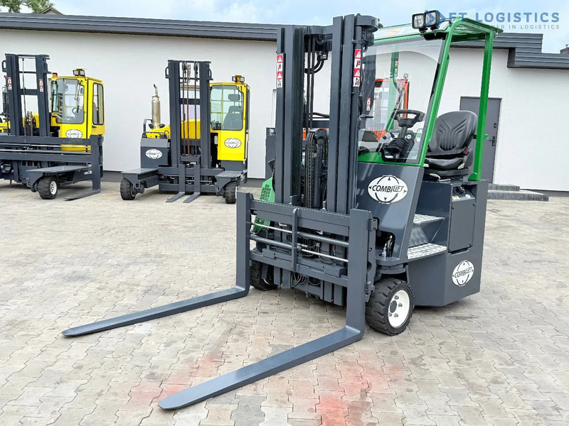 Combilift CB3000 / DIESEL / TRIPLEX 4900MM / FULL FREE LIFT / SIDE SHIFT / FORK POSITIONER / 1500MM FORKS / LIKE NEW CB3000 / DIESEL / TRI - Elevatore 4 vie: foto 3 Combilift CB3000 / DIESEL / TRIPLEX 4900MM / FULL FREE LIFT / SIDE SHIFT / FORK POSITIONER / 1500MM FORKS / LIKE NEW CB3000 / DIESEL / TRI - Elevatore 4 vie: foto 3