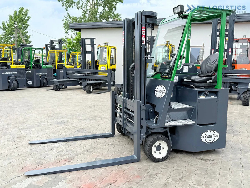 Combilift CB3000 / DIESEL / TRIPLEX 4900MM / FULL FREE LIFT / SIDE SHIFT / FORK POSITIONER / 1500MM FORKS / LIKE NEW CB3000 / DIESEL / TRI - Elevatore 4 vie: foto 2 Combilift CB3000 / DIESEL / TRIPLEX 4900MM / FULL FREE LIFT / SIDE SHIFT / FORK POSITIONER / 1500MM FORKS / LIKE NEW CB3000 / DIESEL / TRI - Elevatore 4 vie: foto 2