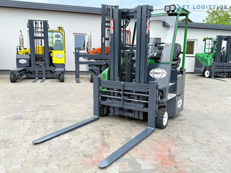 Combilift CB3000 / DIESEL / TRIPLEX 4900MM / FULL FREE LIFT / SIDE SHIFT / FORK POSITIONER / 1500MM FORKS / LIKE NEW CB3000 / DIESEL / TRI - Elevatore 4 vie: foto 4 Combilift CB3000 / DIESEL / TRIPLEX 4900MM / FULL FREE LIFT / SIDE SHIFT / FORK POSITIONER / 1500MM FORKS / LIKE NEW CB3000 / DIESEL / TRI - Elevatore 4 vie: foto 4