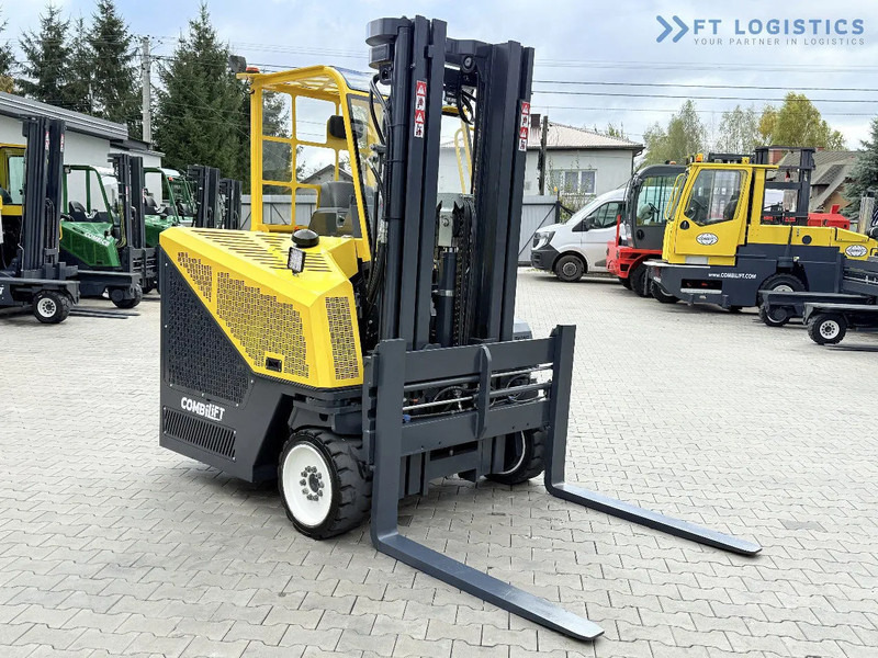 Combilift CB4000 / GAS / TRIPLEX 5200MM / FREE LIFT / FORK POSITIONER / SIDE SHIFT / EXCELLENT CONDITION / Wide range of four-way and side - Elevatore 4 vie: foto 5 Combilift CB4000 / GAS / TRIPLEX 5200MM / FREE LIFT / FORK POSITIONER / SIDE SHIFT / EXCELLENT CONDITION / Wide range of four-way and side - Elevatore 4 vie: foto 5