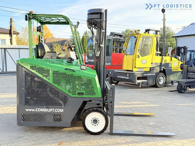 Combilift CB4000 / GAS / TRIPLEX 5200MM / FREE LIFT / FORK POSITIONER / SIDE SHIFT / EXCELLENT CONDITION / Wide range of four-way and side - Elevatore 4 vie: foto 5 Combilift CB4000 / GAS / TRIPLEX 5200MM / FREE LIFT / FORK POSITIONER / SIDE SHIFT / EXCELLENT CONDITION / Wide range of four-way and side - Elevatore 4 vie: foto 5