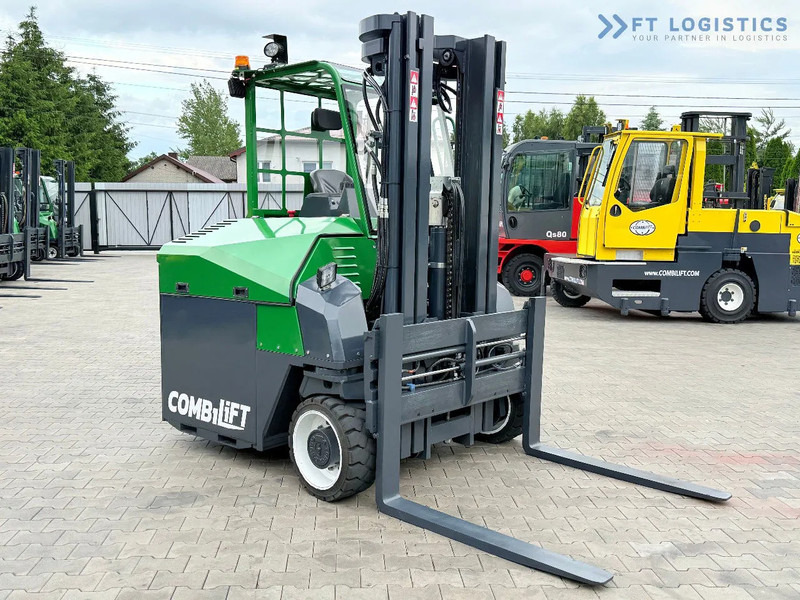 Combilift CBE4000 / TRIPLEX 5200MM / ELECTRIC / FREE LIFT / FORK POSITIONER / SIDE SHIFT / LIKE NEW CBE4000 / TRIPLEX 5200MM / ELECTRIC / - Elevatore 4 vie: foto 2 Combilift CBE4000 / TRIPLEX 5200MM / ELECTRIC / FREE LIFT / FORK POSITIONER / SIDE SHIFT / LIKE NEW CBE4000 / TRIPLEX 5200MM / ELECTRIC / - Elevatore 4 vie: foto 2
