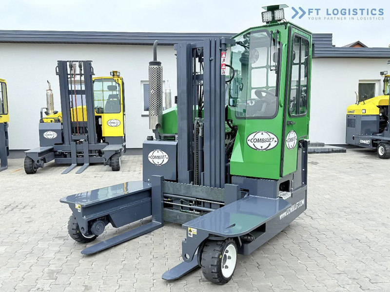 Combilift Combilift C3000 / DIESEL / TRIPLEX 4900MM / FREE LIFT / FORK POSITIONER / HEATING / FULL CABIN / PERFECT CONDITION / Wide range - Elevatore 4 vie: foto 3 Combilift Combilift C3000 / DIESEL / TRIPLEX 4900MM / FREE LIFT / FORK POSITIONER / HEATING / FULL CABIN / PERFECT CONDITION / Wide range - Elevatore 4 vie: foto 3
