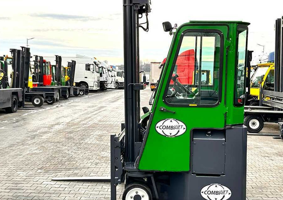 Combilift Combilift C3000CB - DUPLEX 4000mm - Year 2015 - / CABIN - HEATING / ONLY 6546 MTH / EXCELLENT CONDITION / LIKE NEW! - Elevatore 4 vie: foto 3 Combilift Combilift C3000CB - DUPLEX 4000mm - Year 2015 - / CABIN - HEATING / ONLY 6546 MTH / EXCELLENT CONDITION / LIKE NEW! - Elevatore 4 vie: foto 3