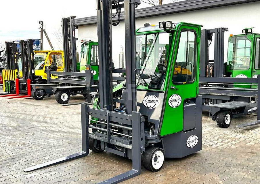Combilift Combilift C3000CB - DUPLEX 4000mm - Year 2015 - / CABIN - HEATING / ONLY 6546 MTH / EXCELLENT CONDITION / LIKE NEW! - Elevatore 4 vie: foto 2 Combilift Combilift C3000CB - DUPLEX 4000mm - Year 2015 - / CABIN - HEATING / ONLY 6546 MTH / EXCELLENT CONDITION / LIKE NEW! - Elevatore 4 vie: foto 2