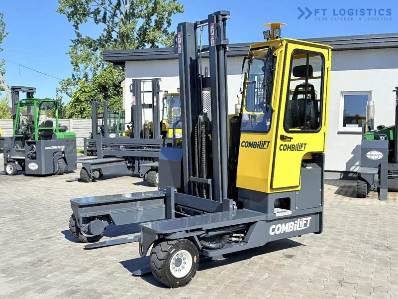 Combilift Combilift FOUR-WAY MULTIDIRECTIONAL FORKLIFT C4000 / DIESEL / DUPLEX 4100MM / ONLY 2888 HOURS / FORK POSITIONER / FULL CABIN – H - Elevatore 4 vie: foto 2 Combilift Combilift FOUR-WAY MULTIDIRECTIONAL FORKLIFT C4000 / DIESEL / DUPLEX 4100MM / ONLY 2888 HOURS / FORK POSITIONER / FULL CABIN – H - Elevatore 4 vie: foto 2