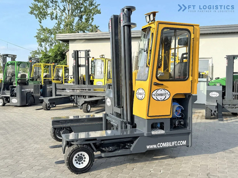 Combilift Combilift FOUR-WAY MULTIDIRECTIONAL FORKLIFT C4000 / GAS / DUPLEX 4500MM / ONLY 6604 HOURS / SIDE SHIFT / FULL CABIN / PERFECT C - Elevatore 4 vie: foto 3 Combilift Combilift FOUR-WAY MULTIDIRECTIONAL FORKLIFT C4000 / GAS / DUPLEX 4500MM / ONLY 6604 HOURS / SIDE SHIFT / FULL CABIN / PERFECT C - Elevatore 4 vie: foto 3