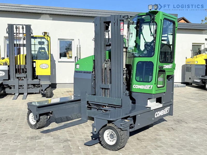 Combilift Combilift FOUR-WAY MULTIDIRECTIONAL FORKLIFT C4500 / DIESEL / TRIPLEX 4900MM / ONLY 4854 HOURS / FORK POSITIONER / FULL CABIN – - Elevatore 4 vie: foto 4 Combilift Combilift FOUR-WAY MULTIDIRECTIONAL FORKLIFT C4500 / DIESEL / TRIPLEX 4900MM / ONLY 4854 HOURS / FORK POSITIONER / FULL CABIN – - Elevatore 4 vie: foto 4