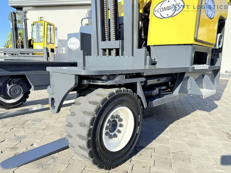 Combilift FOUR-WAY MULTIDIRECTIONAL FORKLIFT C5000 / GAS / TRIPLEX 6000MM / ONLY 4263 HOURS / FORK POSITIONER / EXCELLENT CONDITION / Wide - Elevatore 4 vie: foto 4 Combilift FOUR-WAY MULTIDIRECTIONAL FORKLIFT C5000 / GAS / TRIPLEX 6000MM / ONLY 4263 HOURS / FORK POSITIONER / EXCELLENT CONDITION / Wide - Elevatore 4 vie: foto 4