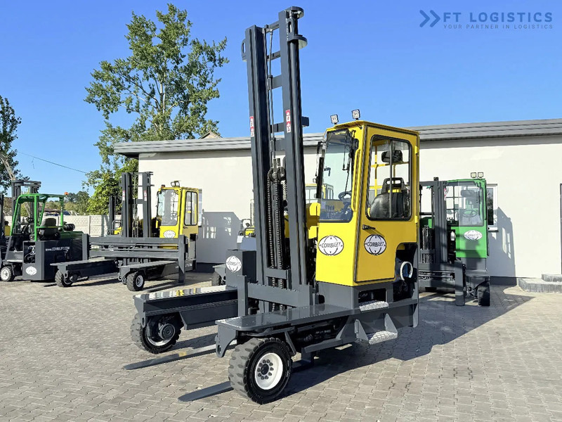Combilift FOUR-WAY MULTIDIRECTIONAL FORKLIFT C5000 / GAS / TRIPLEX 6000MM / ONLY 4263 HOURS / FORK POSITIONER / EXCELLENT CONDITION / Wide - Elevatore 4 vie: foto 2 Combilift FOUR-WAY MULTIDIRECTIONAL FORKLIFT C5000 / GAS / TRIPLEX 6000MM / ONLY 4263 HOURS / FORK POSITIONER / EXCELLENT CONDITION / Wide - Elevatore 4 vie: foto 2